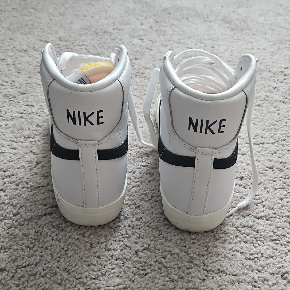 Nike Blazer Mid '77 Vintage Women's Shoes - Picture 3 of 4